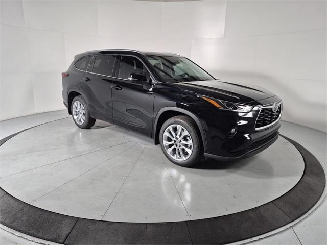 new 2026 Toyota Highlander car, priced at $53,518