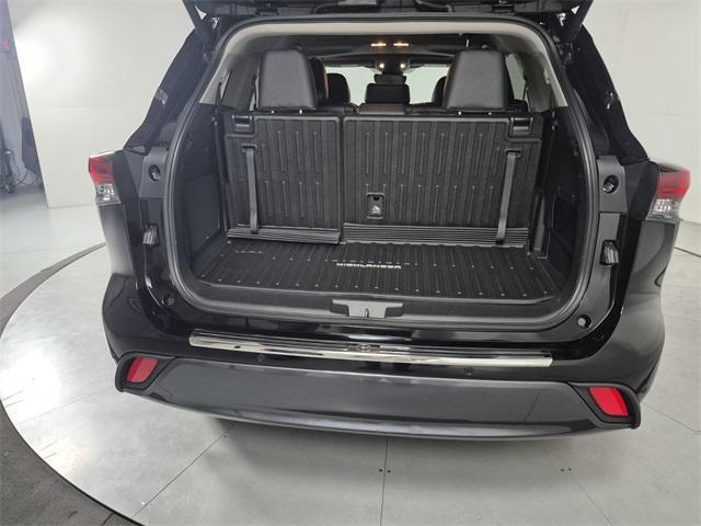 new 2026 Toyota Highlander car, priced at $53,518