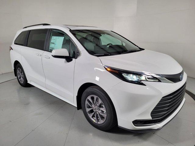 new 2025 Toyota Sienna car, priced at $45,185