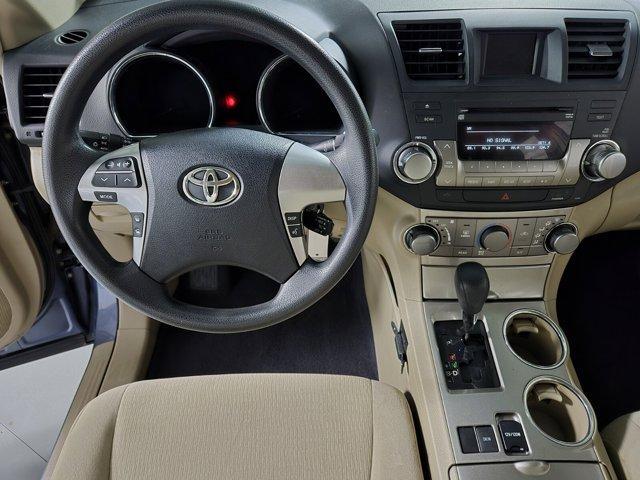 used 2011 Toyota Highlander car, priced at $14,995