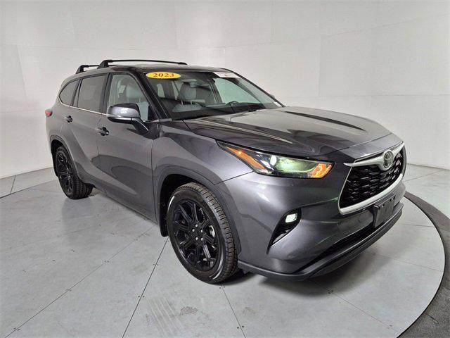used 2023 Toyota Highlander car, priced at $35,674