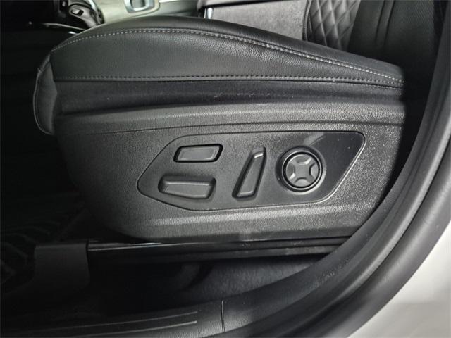 used 2022 Kia Sorento car, priced at $28,774