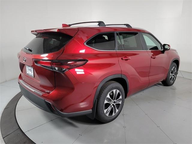 new 2024 Toyota Highlander car, priced at $44,624