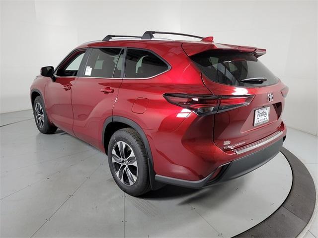 new 2024 Toyota Highlander car, priced at $44,624