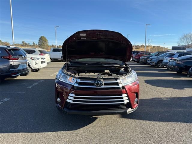 used 2018 Toyota Highlander car, priced at $25,987