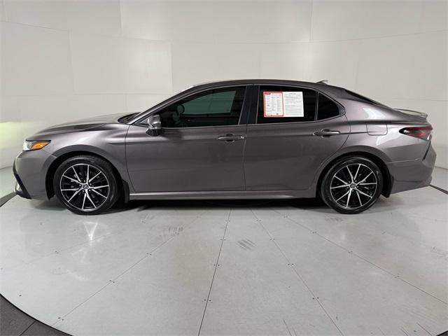 used 2022 Toyota Camry Hybrid car, priced at $29,874