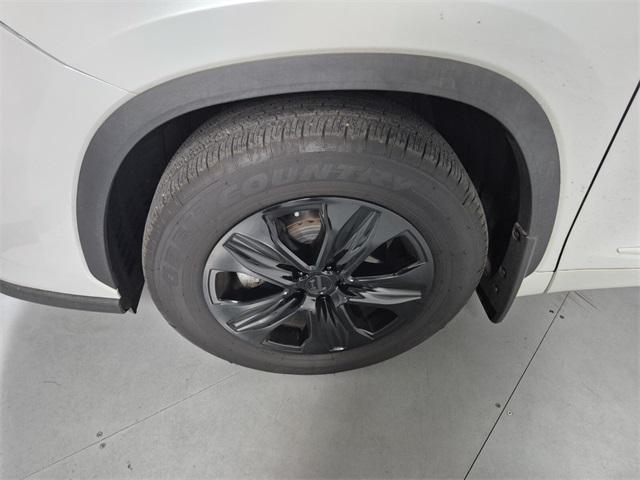 used 2023 Toyota Highlander car, priced at $41,874