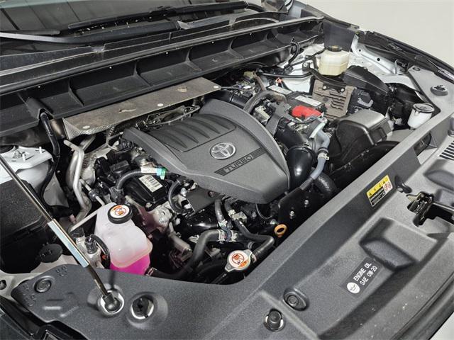 used 2023 Toyota Highlander car, priced at $41,874