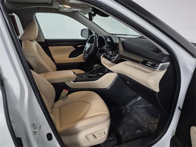 used 2023 Toyota Highlander car, priced at $41,874