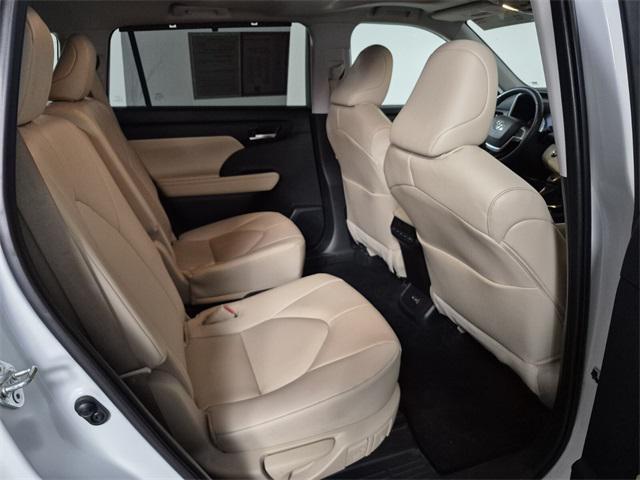used 2023 Toyota Highlander car, priced at $41,874