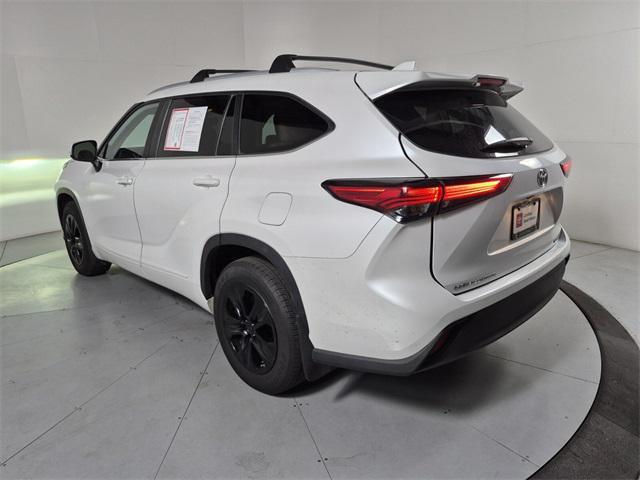 used 2023 Toyota Highlander car, priced at $41,874