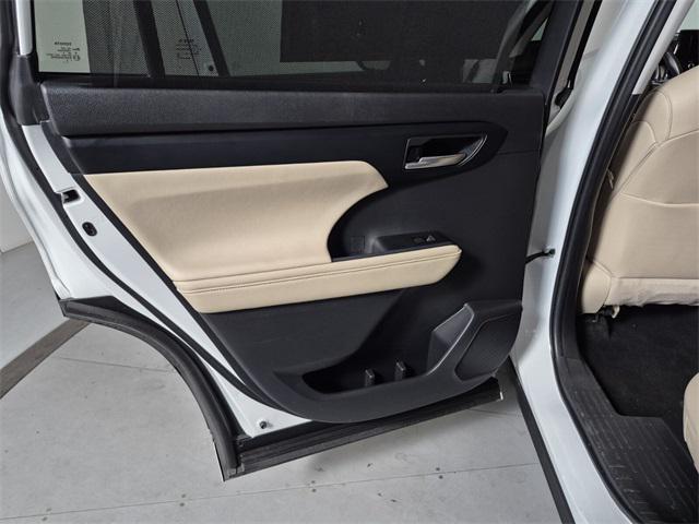 used 2023 Toyota Highlander car, priced at $41,874