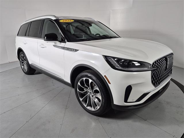 used 2025 Lincoln Aviator car, priced at $57,974