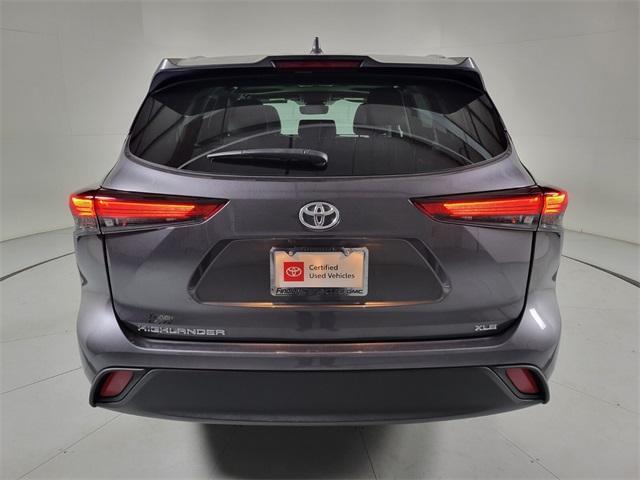 used 2022 Toyota Highlander car, priced at $39,874