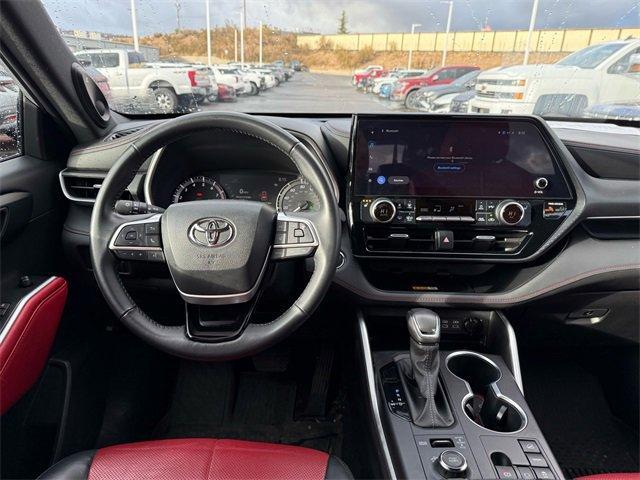 used 2023 Toyota Highlander car, priced at $42,874