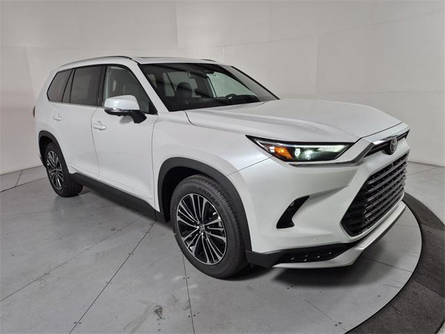 new 2025 Toyota Grand Highlander Hybrid car, priced at $61,931