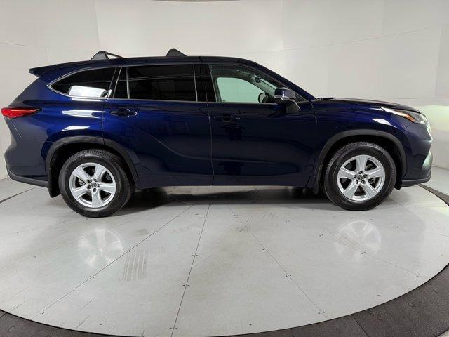 used 2022 Toyota Highlander car, priced at $33,487