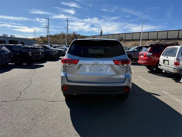 used 2019 Toyota Highlander car, priced at $29,841