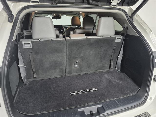 used 2021 Toyota Highlander Hybrid car, priced at $33,974