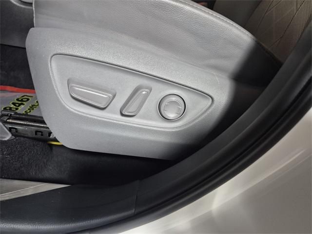 used 2021 Toyota Highlander Hybrid car, priced at $33,974