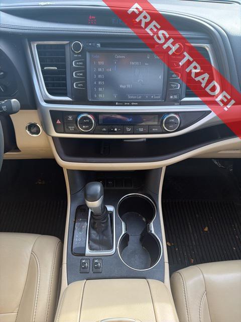 used 2017 Toyota Highlander car, priced at $19,874