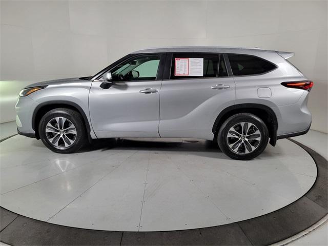 used 2024 Toyota Highlander Hybrid car, priced at $50,874