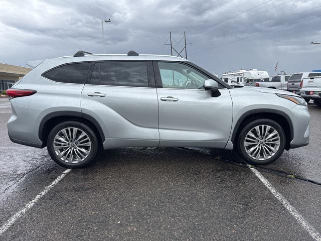 used 2022 Toyota Highlander Hybrid car, priced at $41,574