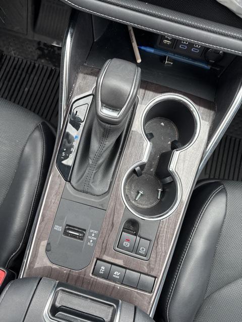 used 2022 Toyota Highlander Hybrid car, priced at $41,574