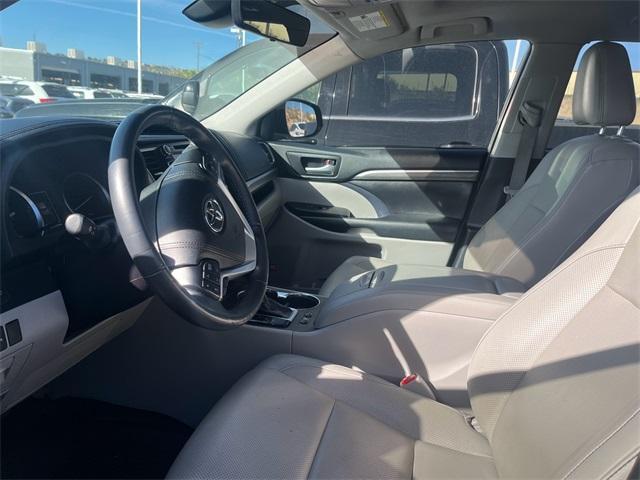 used 2019 Toyota Highlander car, priced at $36,906