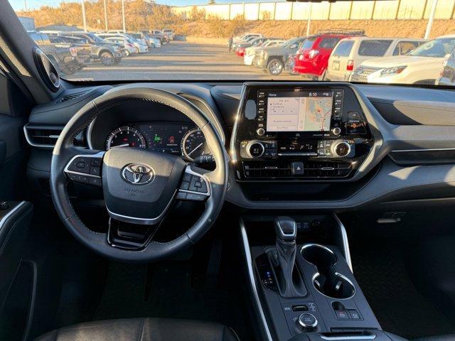 used 2022 Toyota Highlander car, priced at $41,587