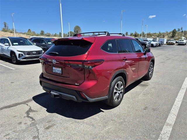 used 2022 Toyota Highlander car, priced at $39,874