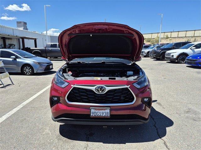 used 2022 Toyota Highlander car, priced at $39,874