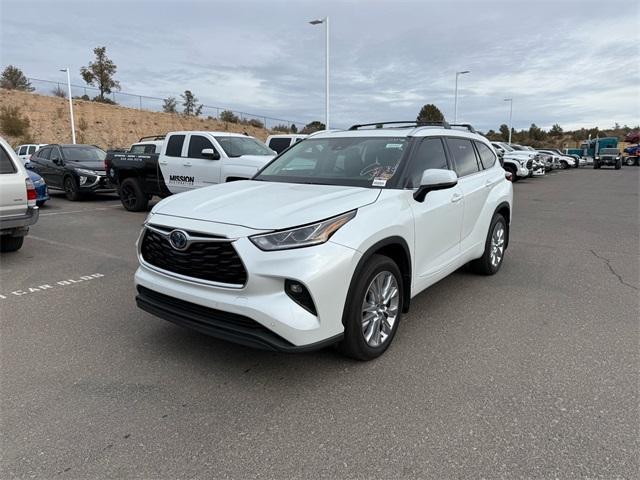 used 2022 Toyota Highlander Hybrid car, priced at $41,874