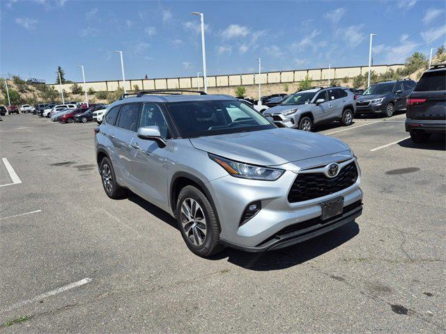 used 2020 Toyota Highlander car, priced at $31,874