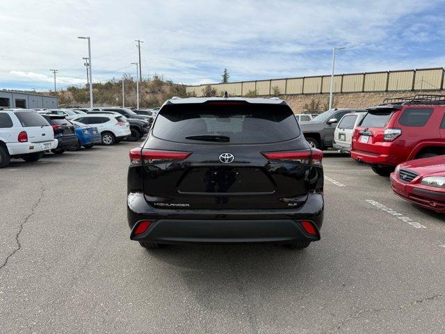 used 2021 Toyota Highlander car, priced at $33,124