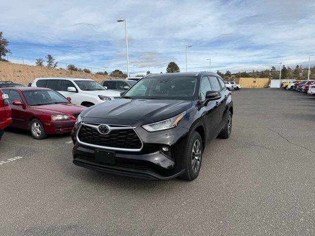 used 2021 Toyota Highlander car, priced at $33,124