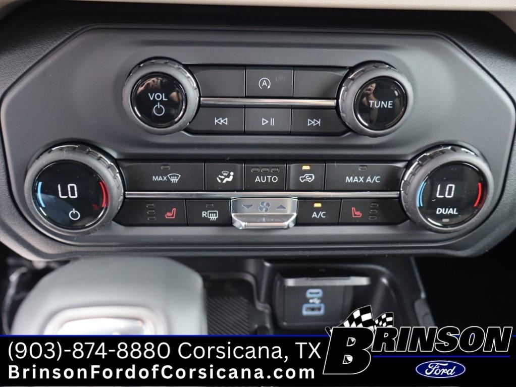 new 2025 Ford Bronco car, priced at $38,469