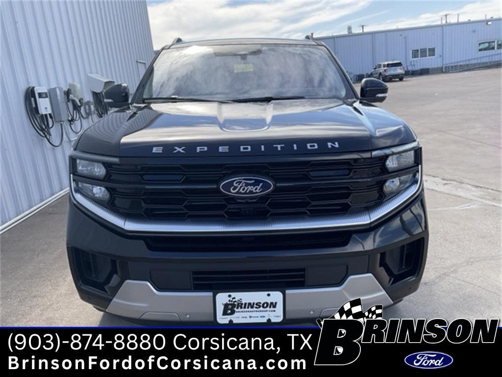 new 2025 Ford Expedition car, priced at $75,969