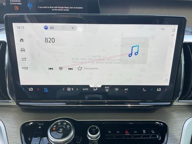 new 2025 Ford Expedition car, priced at $75,969