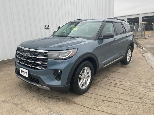 new 2025 Ford Explorer car, priced at $40,969
