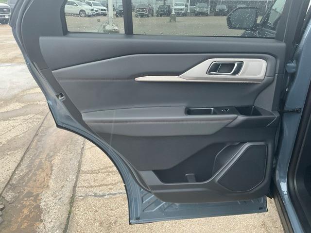 new 2025 Ford Explorer car, priced at $40,969