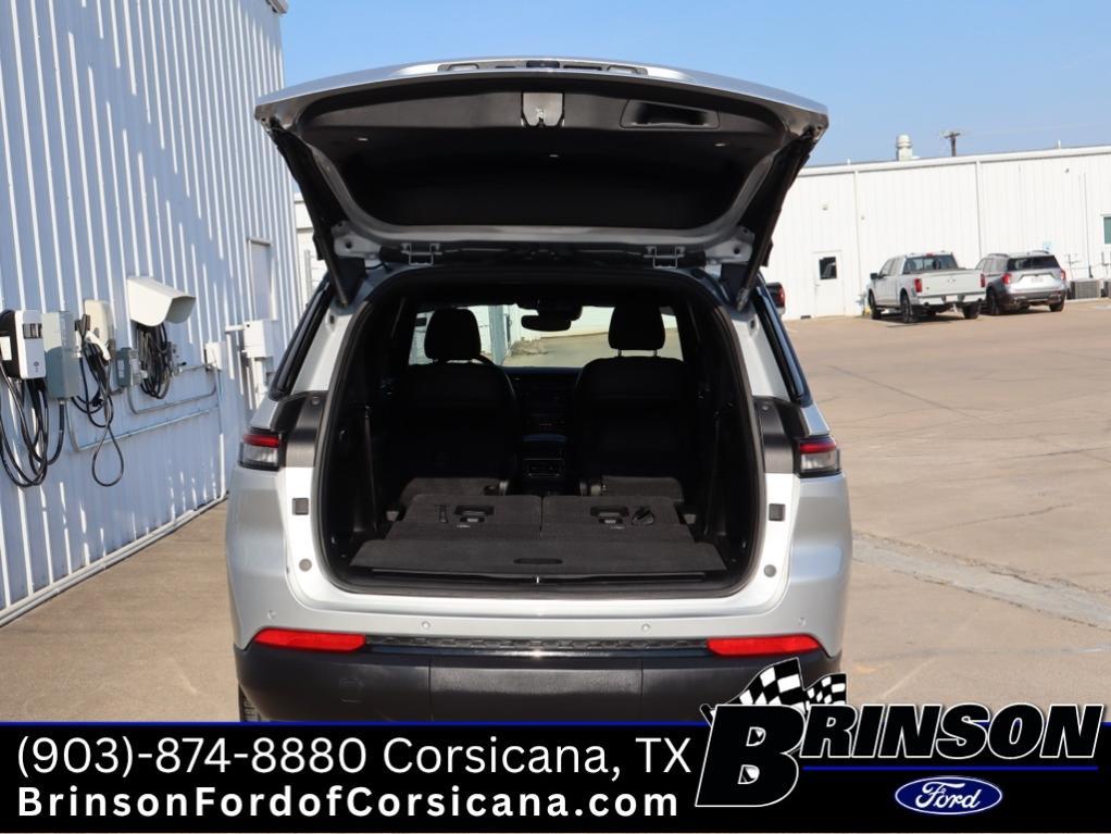 used 2024 Jeep Grand Cherokee L car, priced at $37,400
