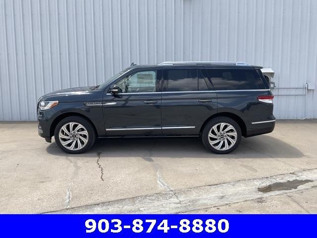 new 2024 Lincoln Navigator car, priced at $100,358