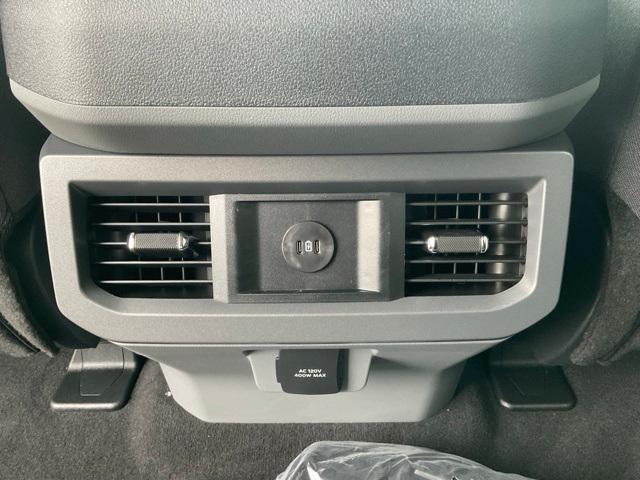 new 2025 Ford F-250 car, priced at $67,570
