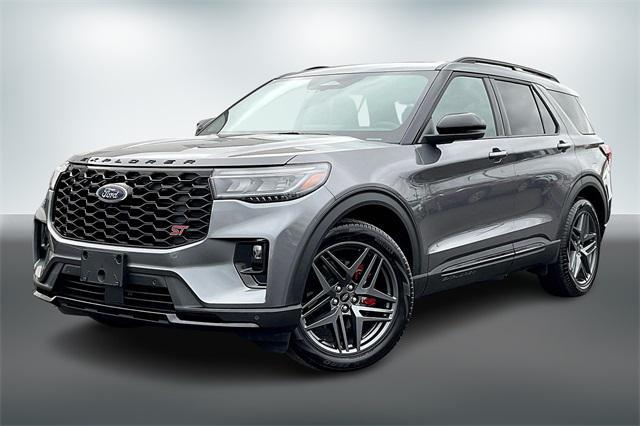 used 2025 Ford Explorer car, priced at $53,999