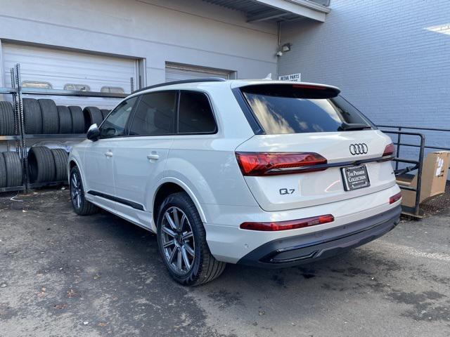 used 2024 Audi Q7 car, priced at $54,299