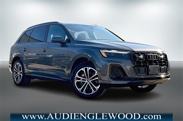 used 2025 Audi Q7 car, priced at $62,999