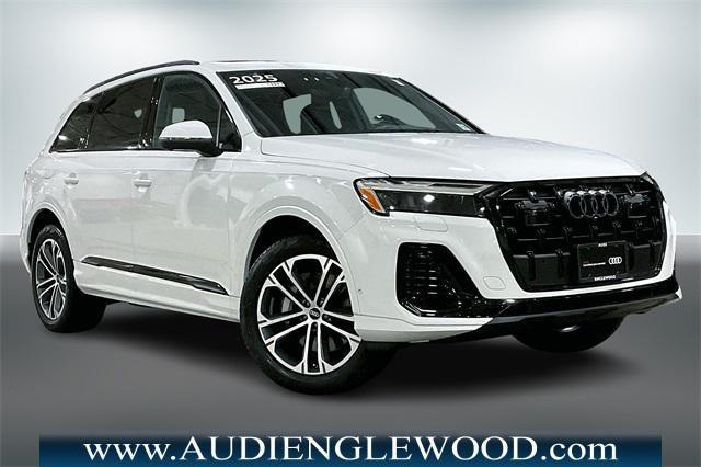 used 2025 Audi Q7 car, priced at $62,999