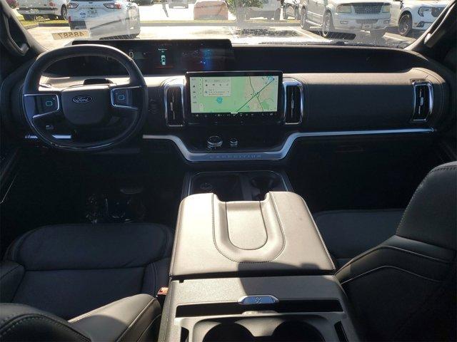 new 2025 Ford Expedition car, priced at $81,106