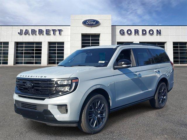new 2025 Ford Expedition car, priced at $81,106